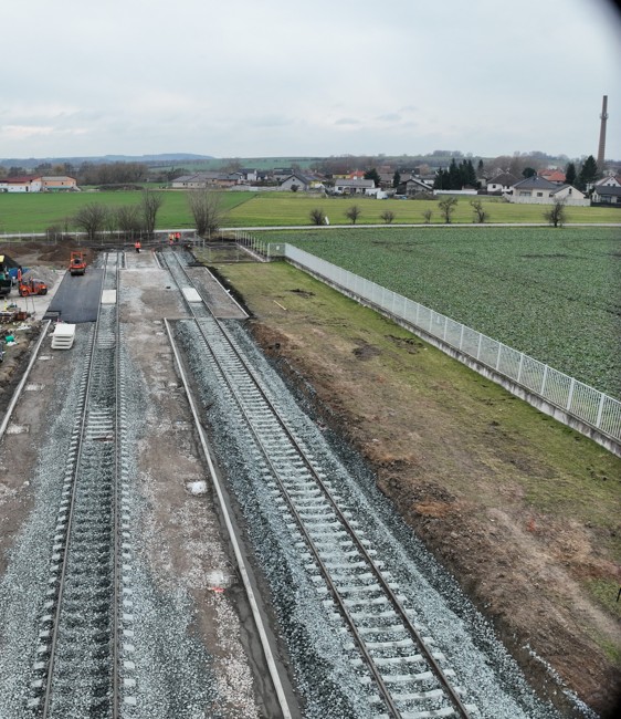 Oprava železnice Velim