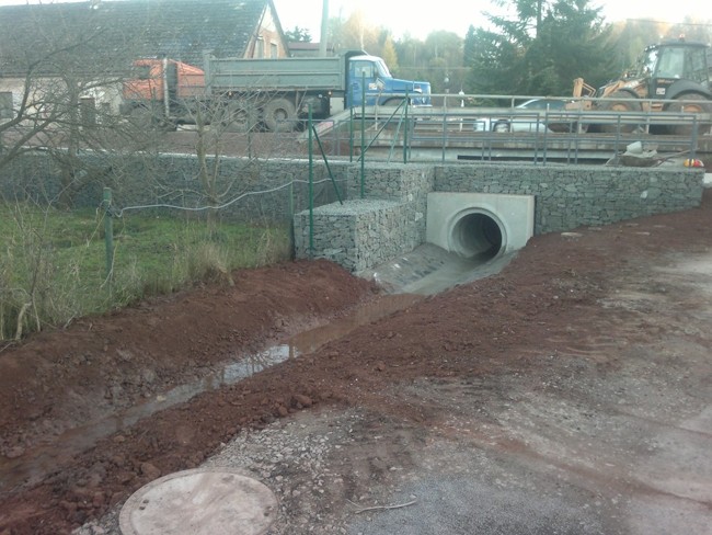 zpevnění vodních toků Trutnov
